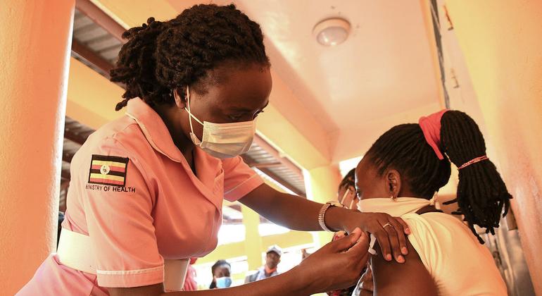 Covid-19 : de hauts responsables de l’ONU fustigent un accaparement des vaccins « injuste et immoral »
